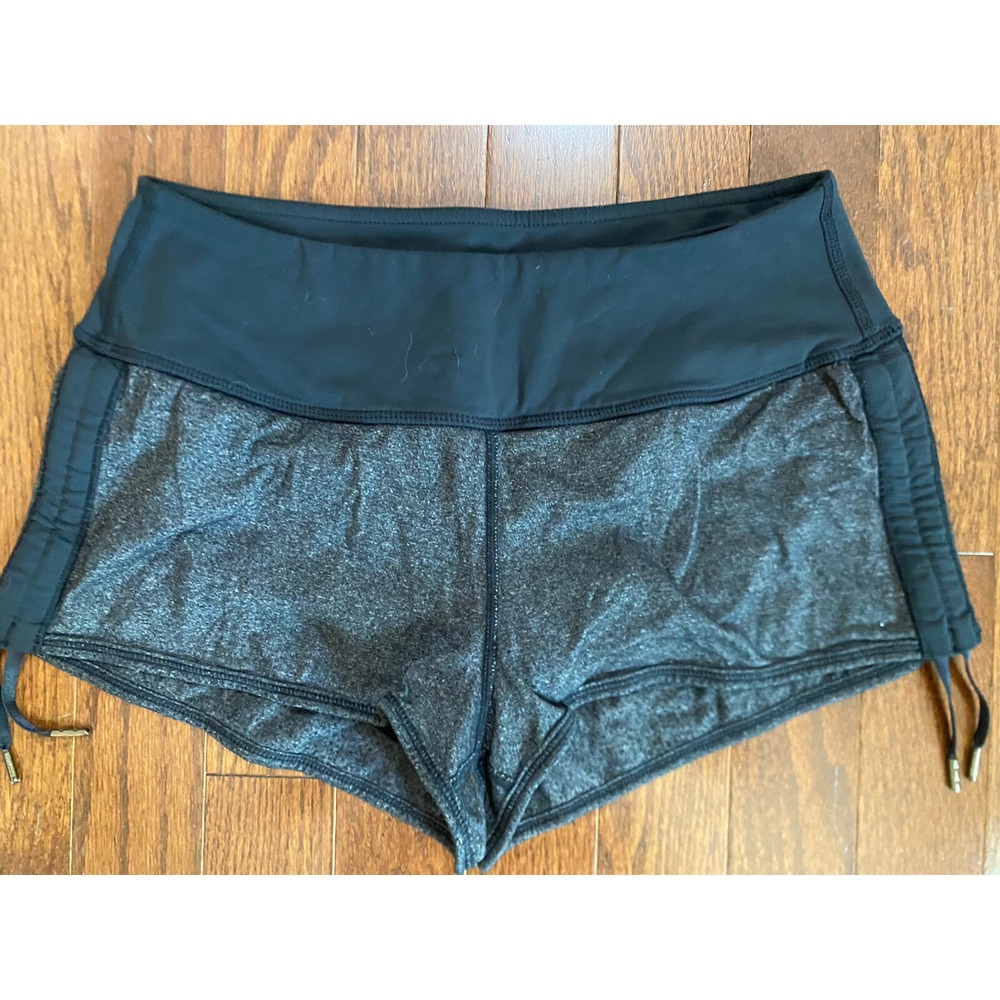 Lululemon Black & Gray Hot Shorts Side Cinch 2 Yoga